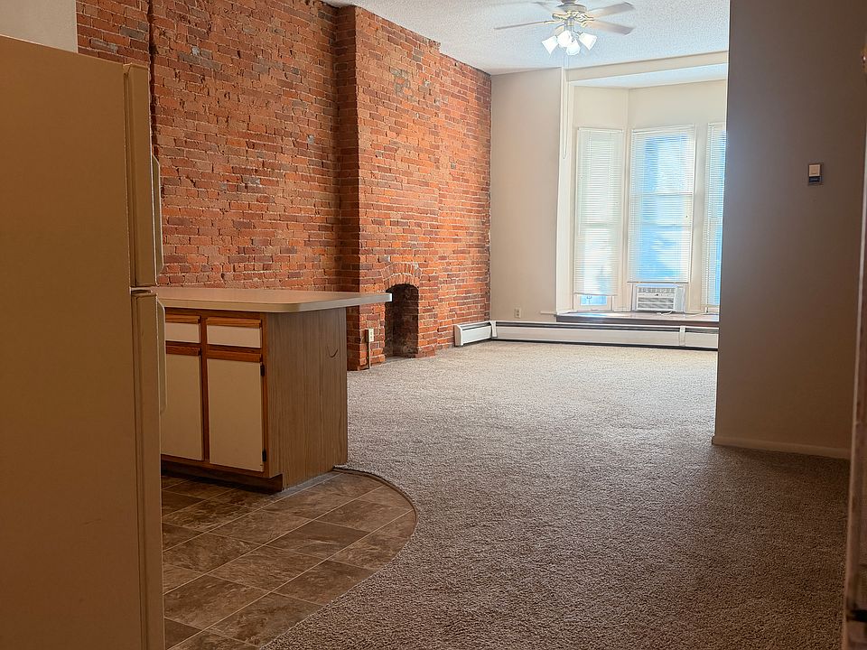 1st image of 275 7th St W #1