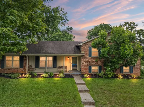 232 Whitfield Dr, Lexington, KY 40515