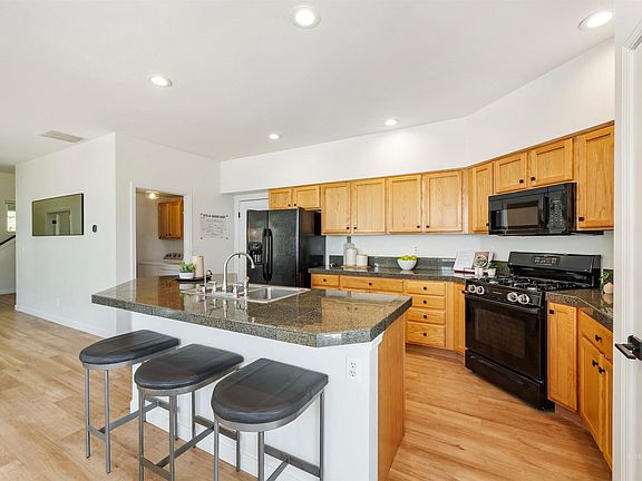 3rd image of 3872 S Mill Site Ave