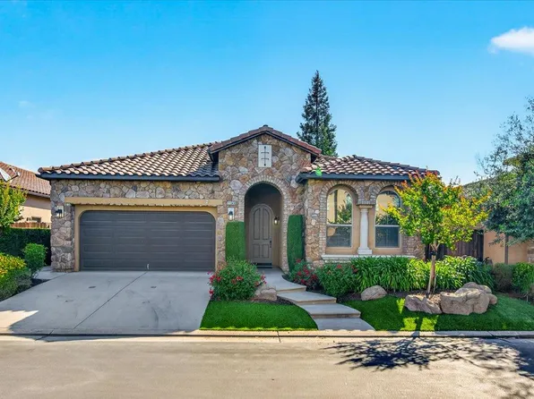 11348 N Via Montessori Dr, Fresno, CA 93730