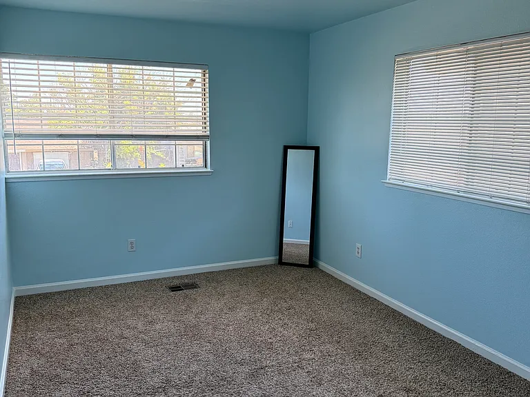 6450 Cougar Dr #B — Photo 1