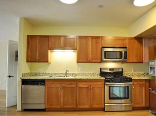 255 W 7th St APT 15, San Pedro, CA 90731