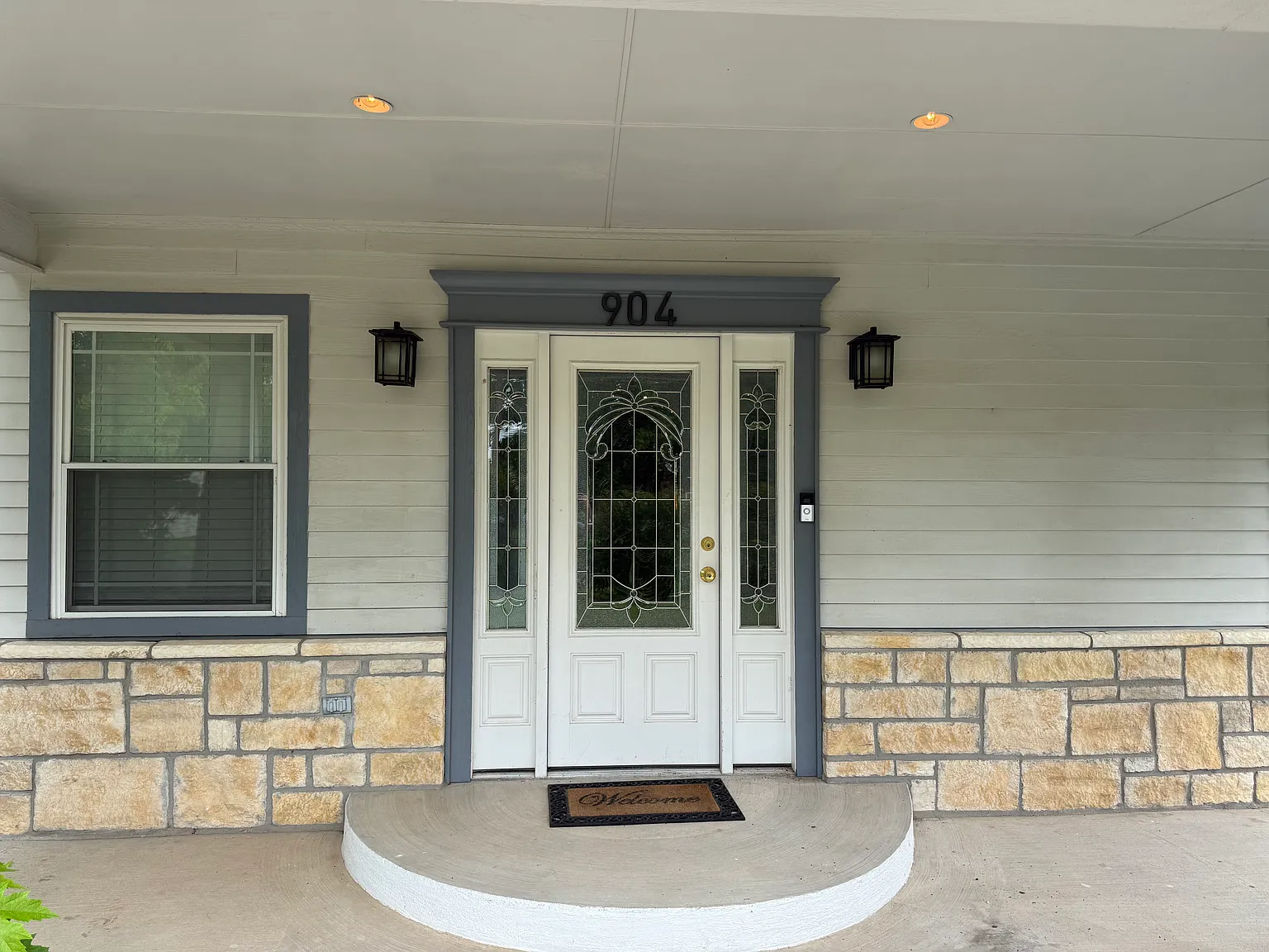 4 bed, 1510 sqft, $1,900 — Photo 2