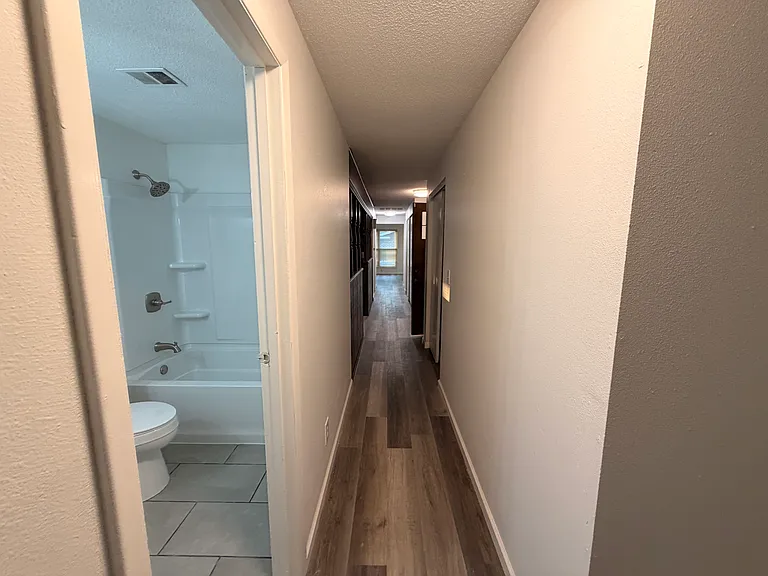 1641 Whitehall Dr — Photo 4