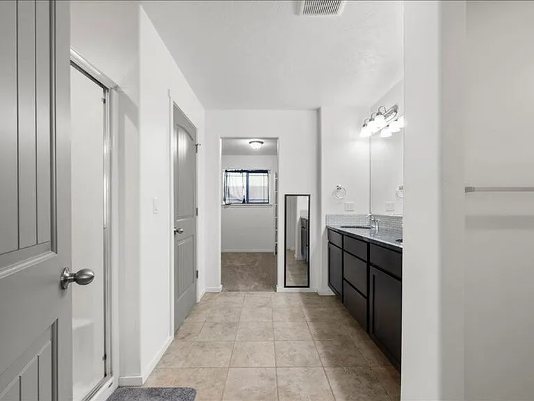 5813 Sidon Ln — Photo 18