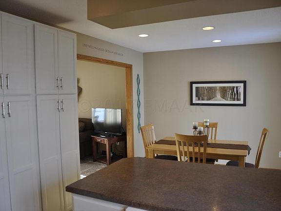 4th image of 1622 15th Ave E