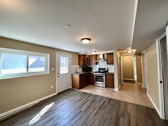 5th image of 407 Lux Ave Unit B