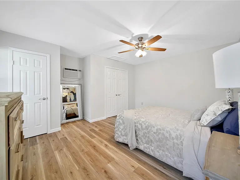 4072 Highway 105 — Photo 10