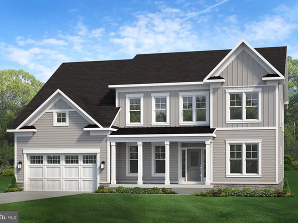 2418 Holt St, Vienna, VA 22180