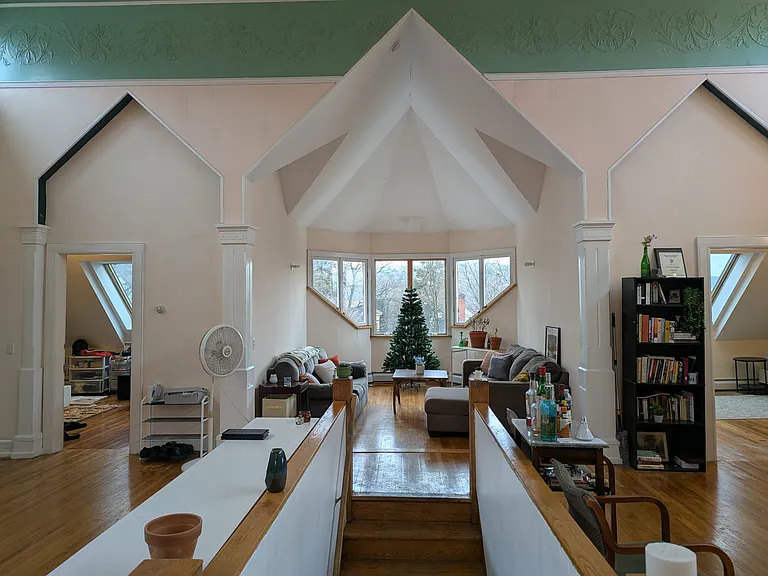 503 E Buffalo St #9 — Photo 1