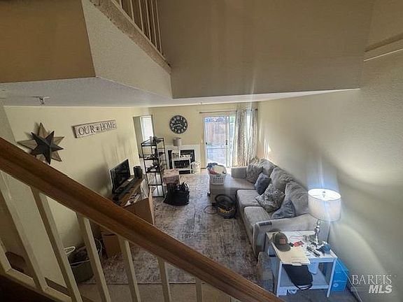 4th image of 6 Meridian Circle