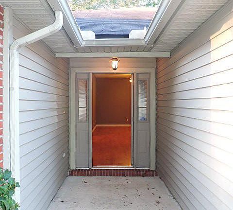 ENTRANCE OPEN