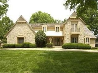 3204 W 84th St, Leawood, KS 66206