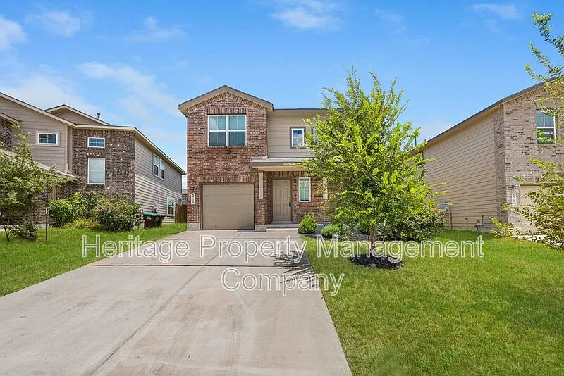 4 bed, 2.5 bath, 2243 sqft, $1,900 — Photo 3