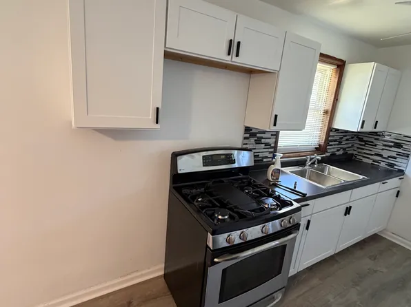 709 Porter St, Gary, IN 46406