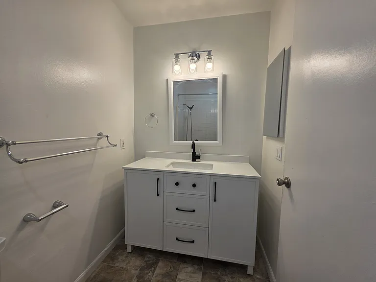 3360 Los Prados St — Photo 15