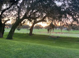 6907 N Lake Dr, Zephyrhills, FL 33542