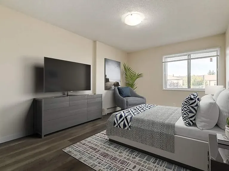 5411 39th Ave #207 — Photo 3