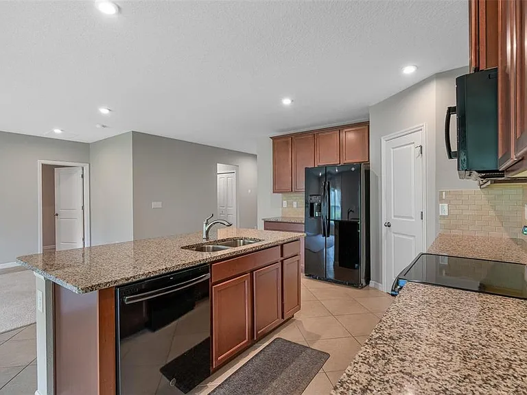 11234 High Noon Trl — Photo 24