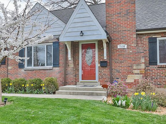 3rd image of 7138 Glenellyn Dr