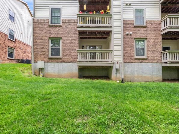 12944B Bryce Canyon Dr, Maryland Heights, MO 63043