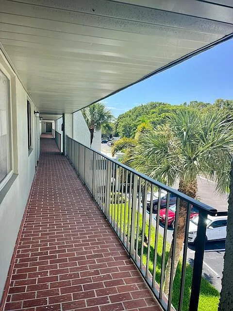 2 bed, 2.0 bath, 939 sqft, $2,900 — Photo 4