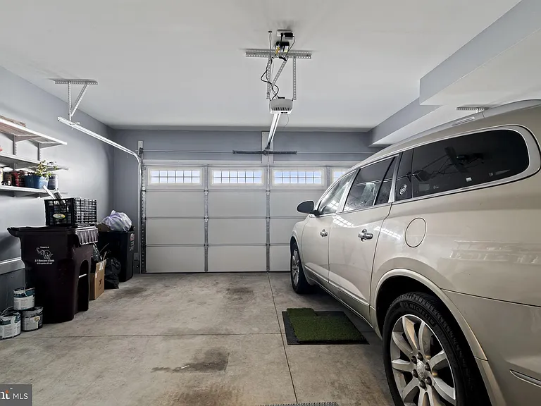428 Hurst St — Photo 38
