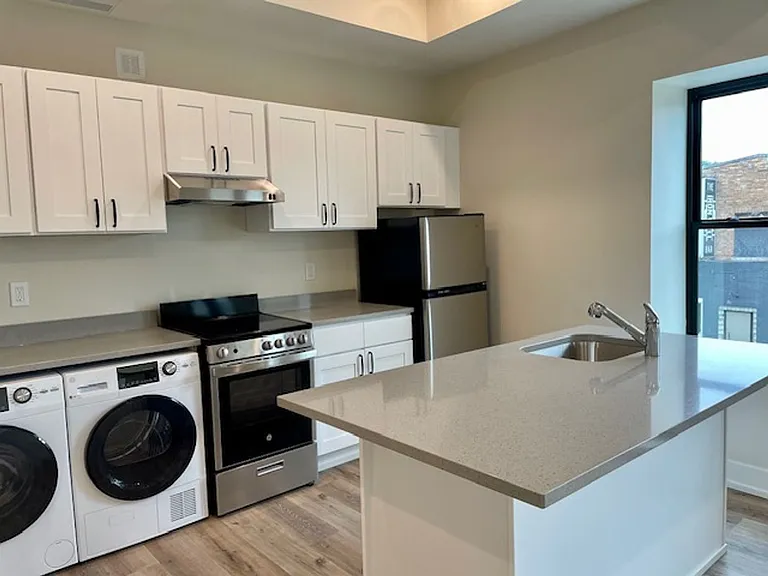 Beautiful Apartments West Grand Neighborhood — Photo 11