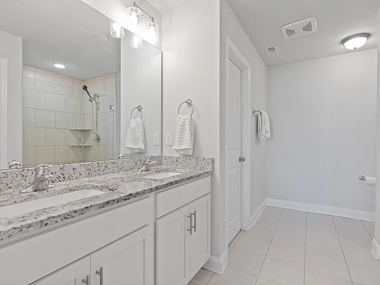 111 Heritage Lakes Blvd — Photo 14