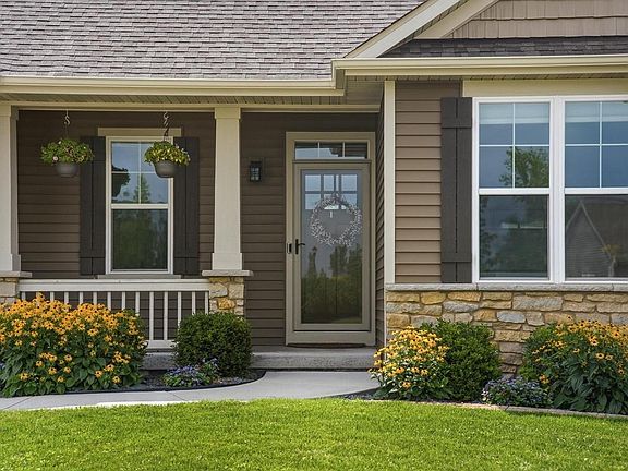 4th image of 335 Deer Meadow DRIVE