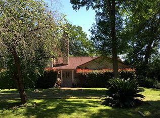 304 Longhorn Rd, Wallis, TX 77485