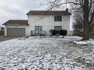 5214 Regimental Banner Dr, Grand Blanc, MI 48439