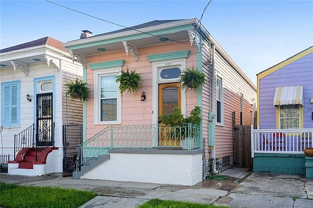 1st image of 2407 Iberville St
