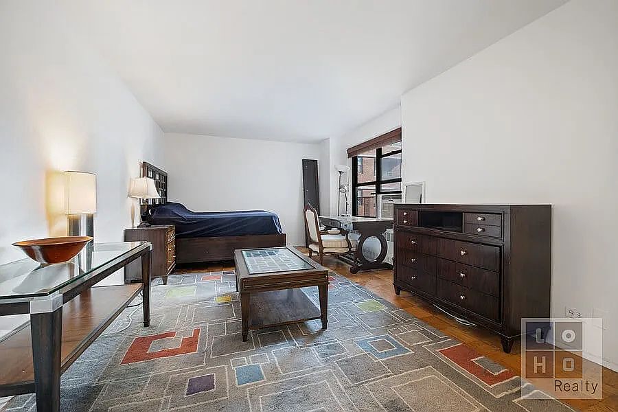 1st image of 385 Grand St APT L902