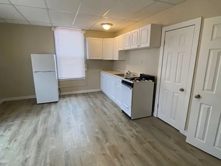 627 Arizona Ave #6 — Photo 4
