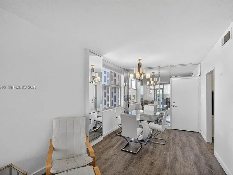 7441 Wayne Ave #8J — Photo 11