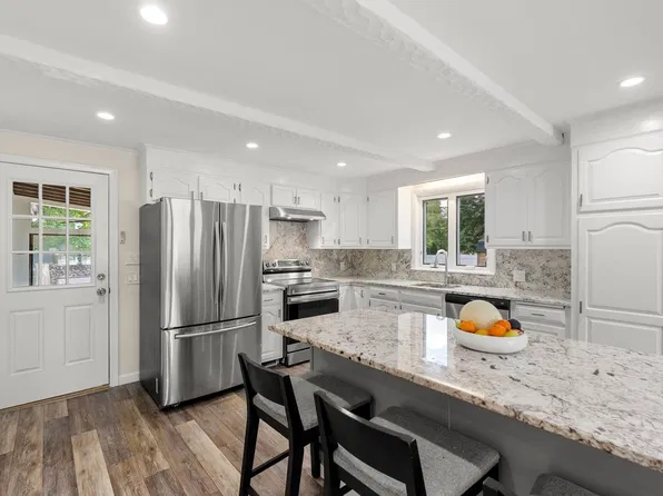 50 Main St, Medway, MA 02053