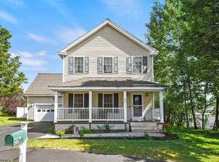 25 Crosswoods Path Blvd, Merrimack, NH 03054