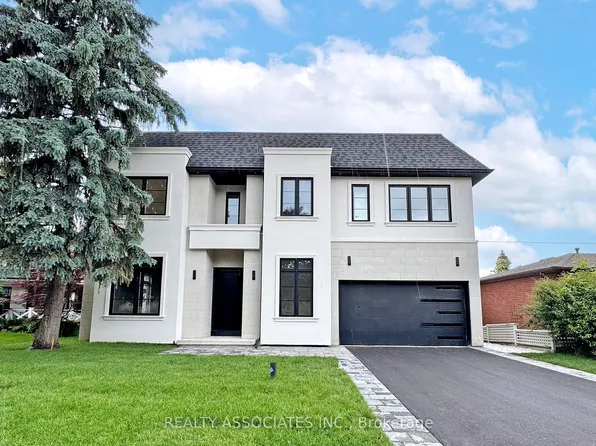 32 Cossar Dr, Aurora, ON L4G 3N8