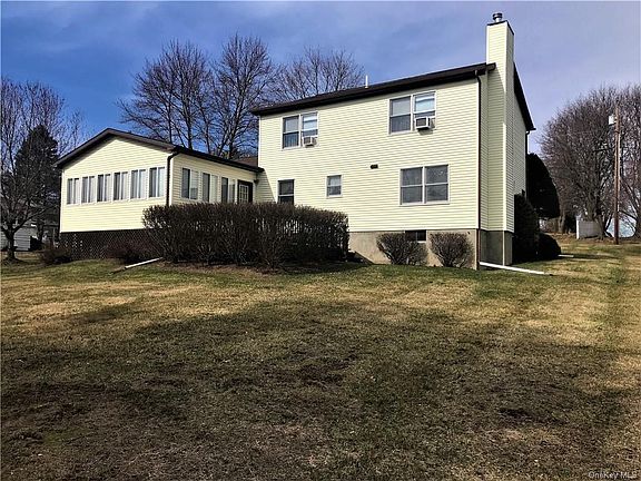 5th image of 4 Longview Dr