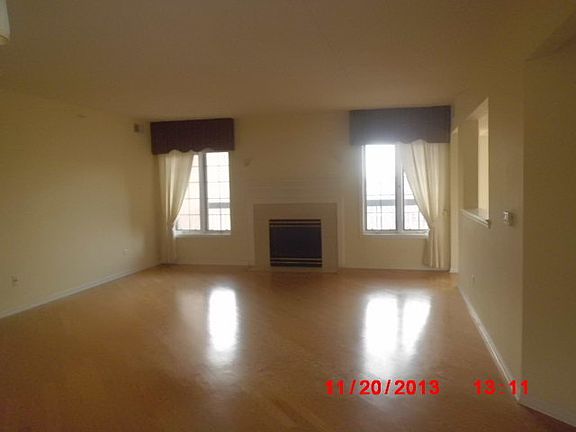 2nd image of 6743 S Pointe Dr Unit 2B