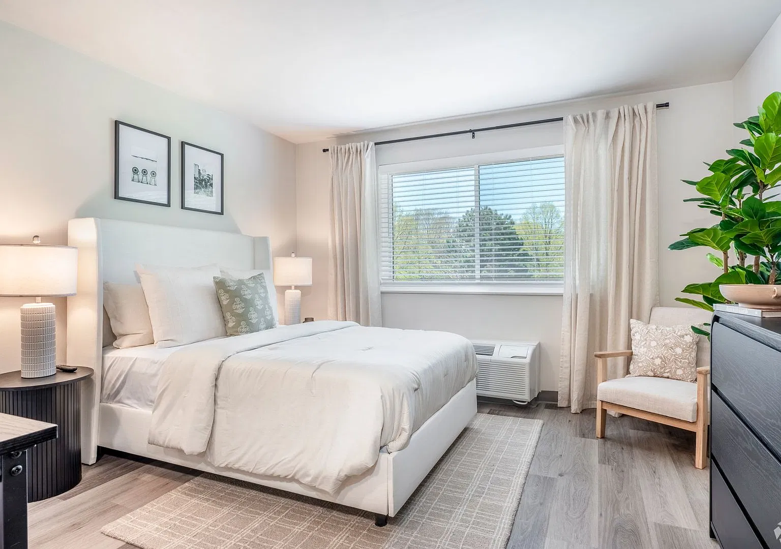 Sandburg Studios | Enjoy a Reduced $500 Security Deposit! — Photo 2