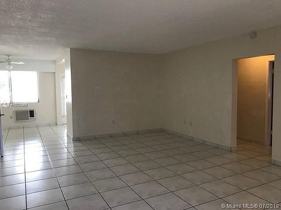 4th image of 30 Park Dr APT 11