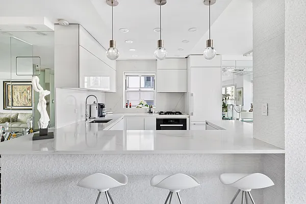 Sold by Douglas Elliman | media 17