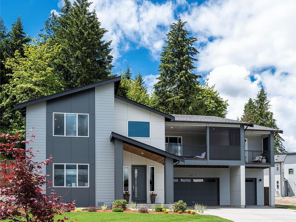 1st image of 17930 142nd Avenue E #3
