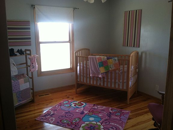 4th image of 22954 Holdrege St