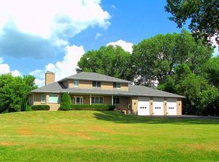 2806 Lauderdale Ct, McHenry, IL