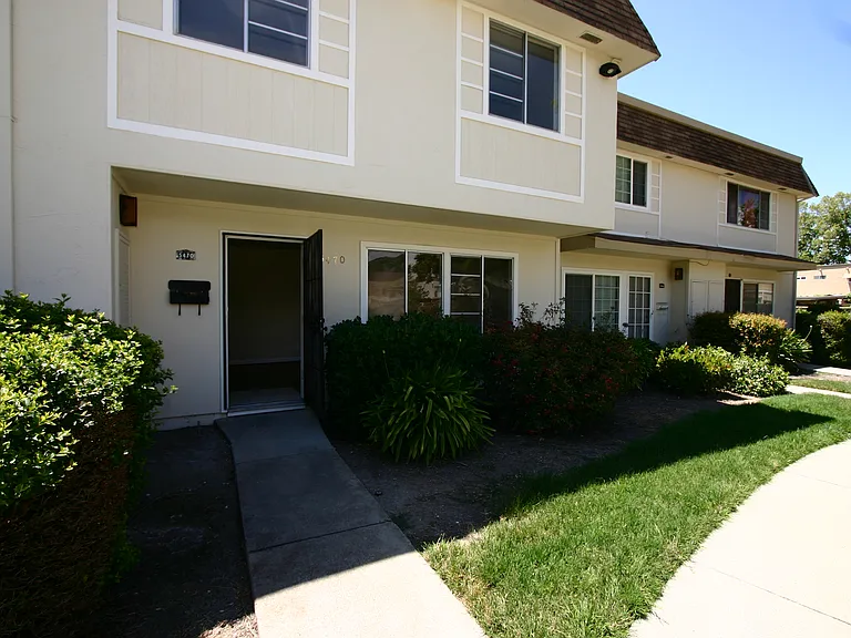 5470 Don Diablo Ct — Photo 29