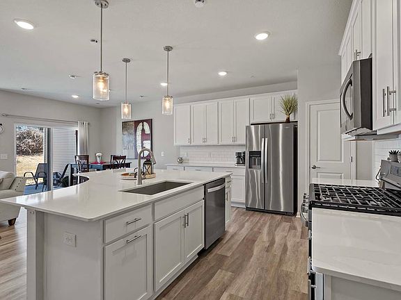 5th image of 4884 Avery Ct