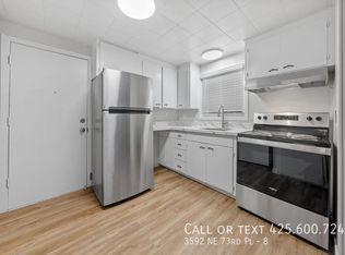 3592 NE 73rd Pl APT 8, Seattle, WA 98115